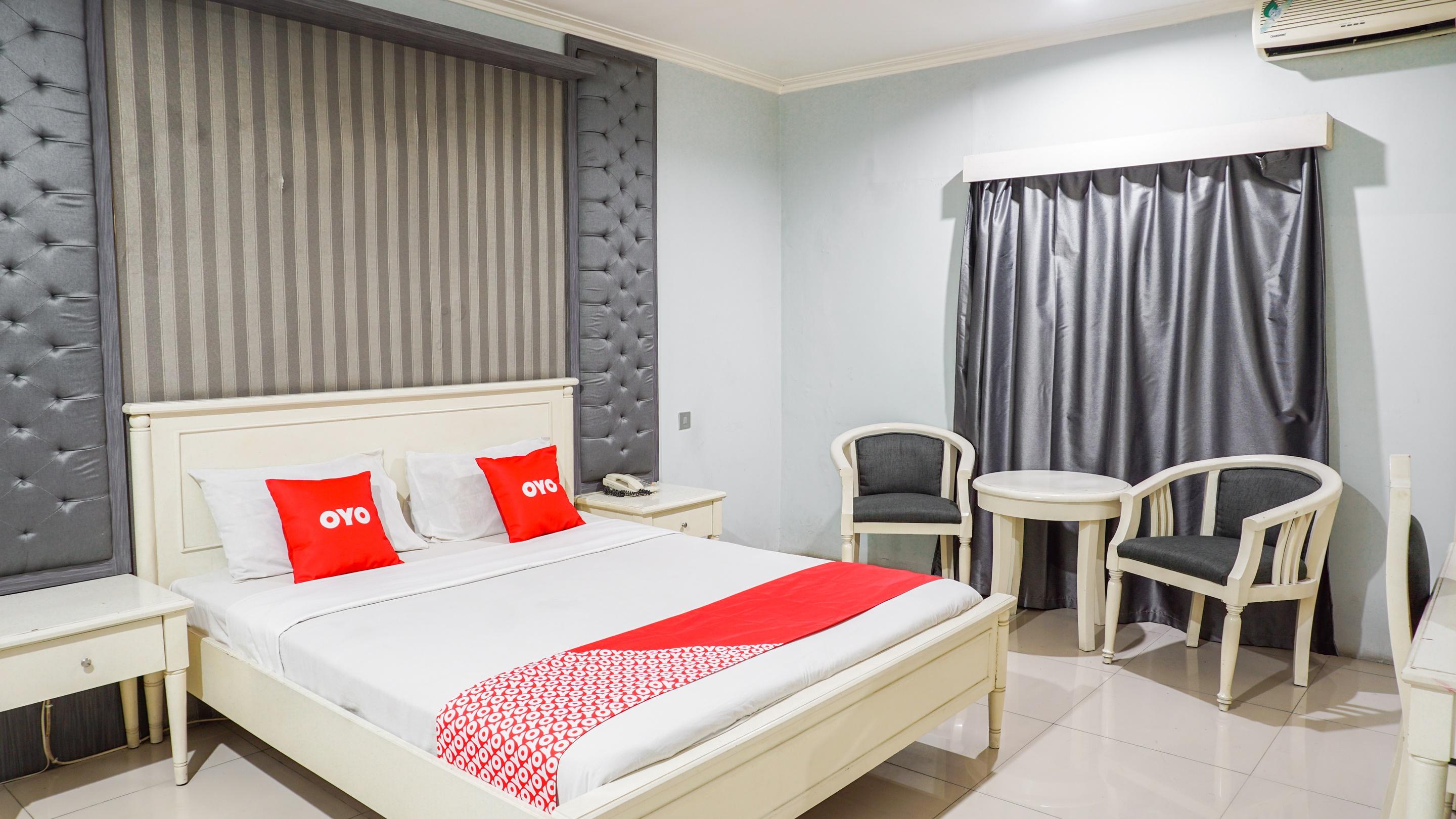 Oyo 2085 Chrysanta Hotel Bandung Exterior foto