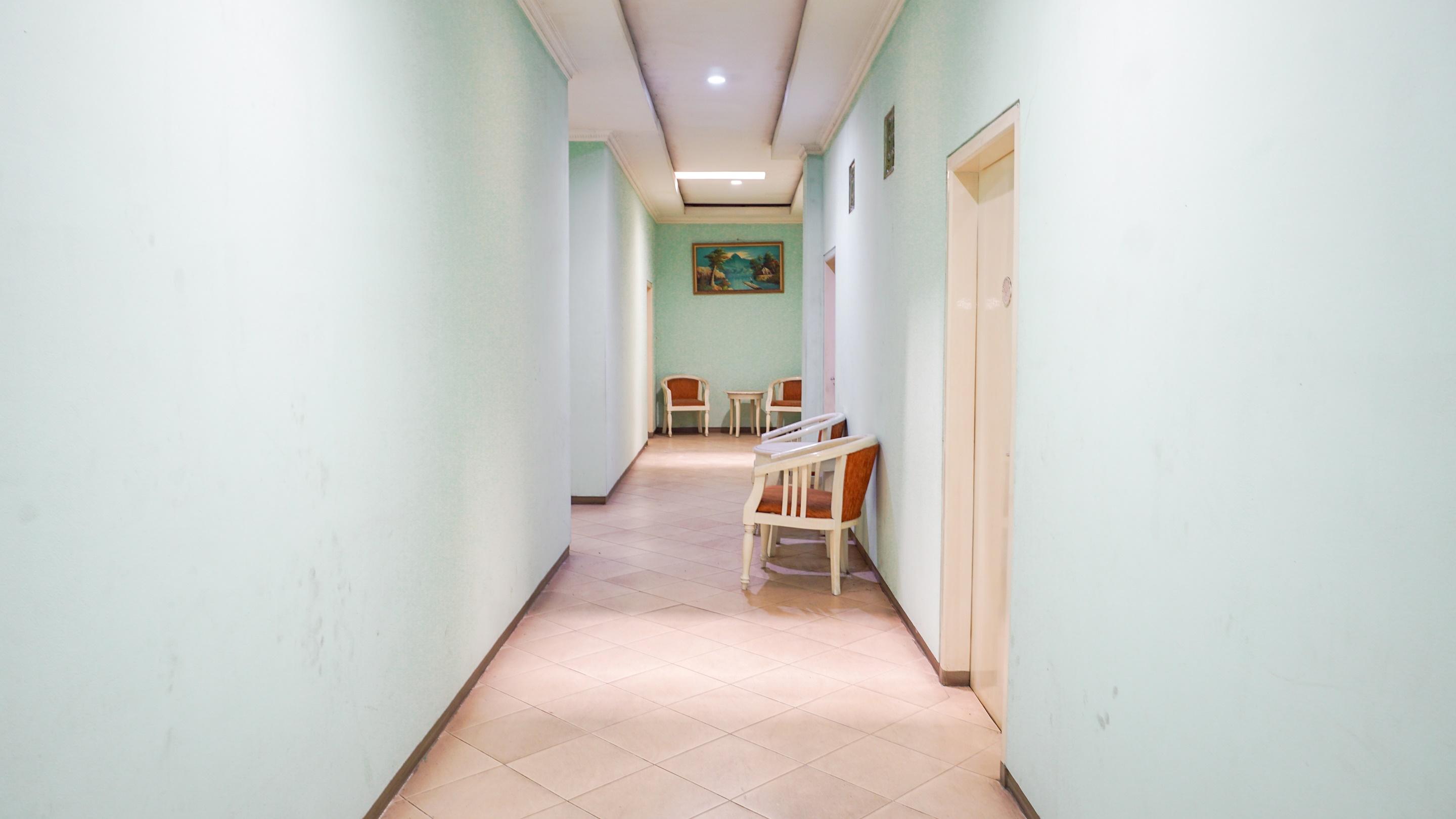 Oyo 2085 Chrysanta Hotel Bandung Exterior foto