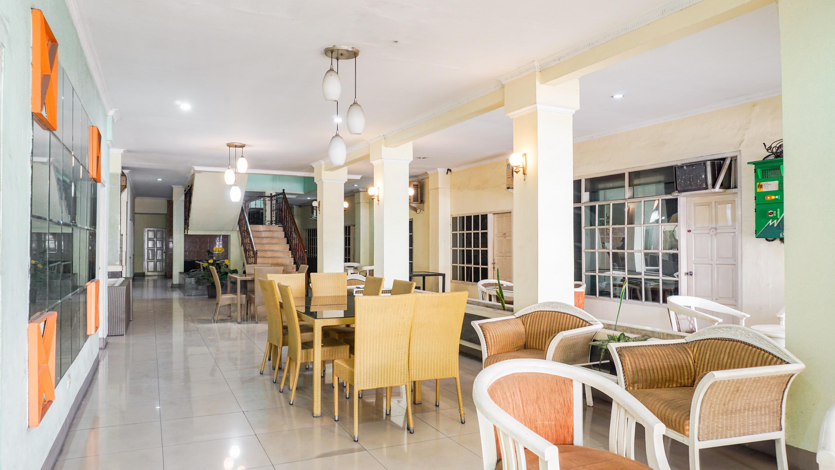 Oyo 2085 Chrysanta Hotel Bandung Exterior foto