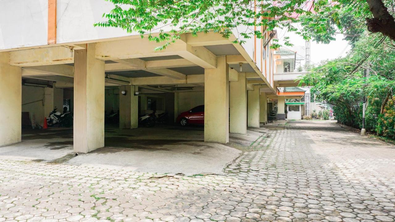 Oyo 2085 Chrysanta Hotel Bandung Exterior foto